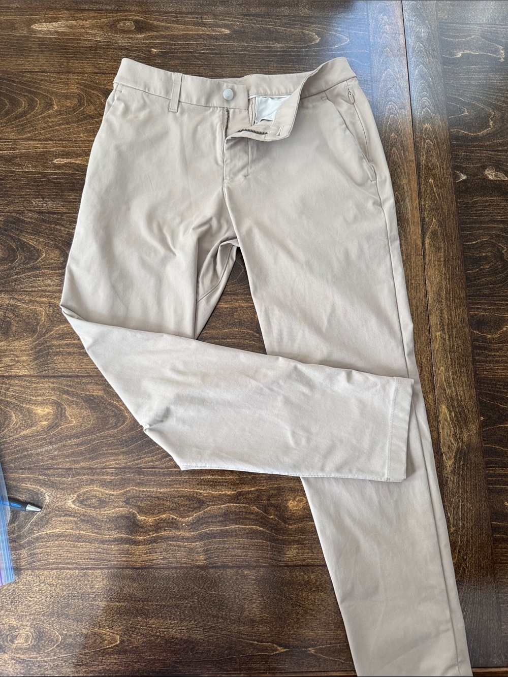 Men's Lululemon Slim ABC Slim fit trouser - Khaki- Like New 30 x 30